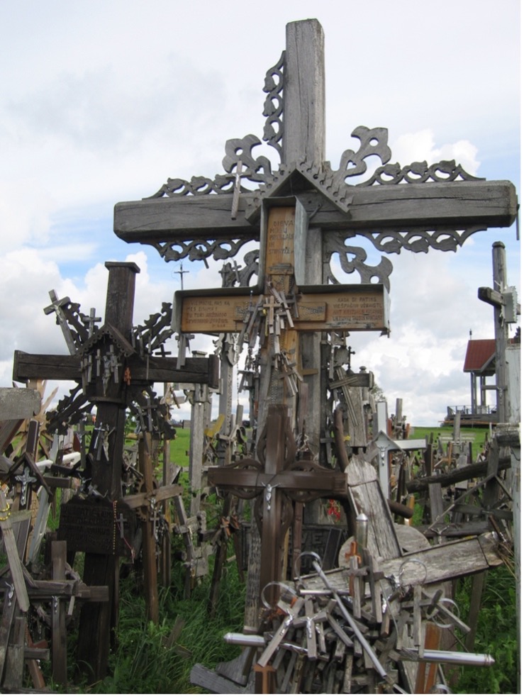 リトアニアのパワースポット「十字架の丘」　– 　バルト三国編　その７