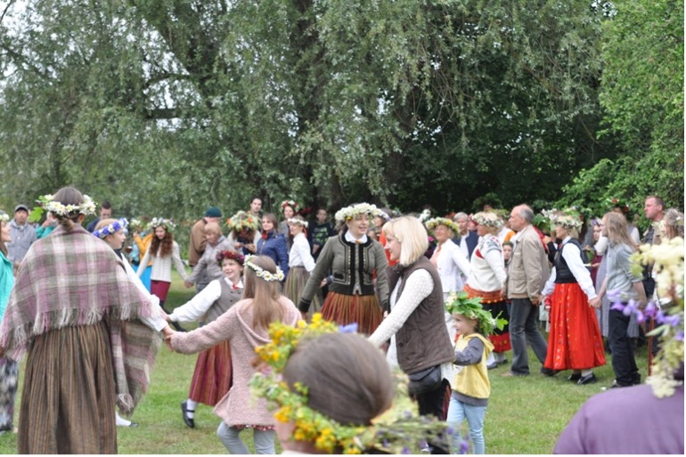 リトアニアのパワースポット「十字架の丘」　– 　バルト三国編　その７