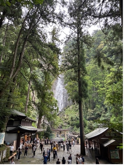 熊野の二大パワースポット本宮大社と那智大社へ