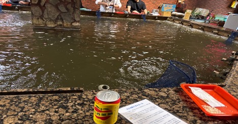 台北の大人の社交場、海老釣り–